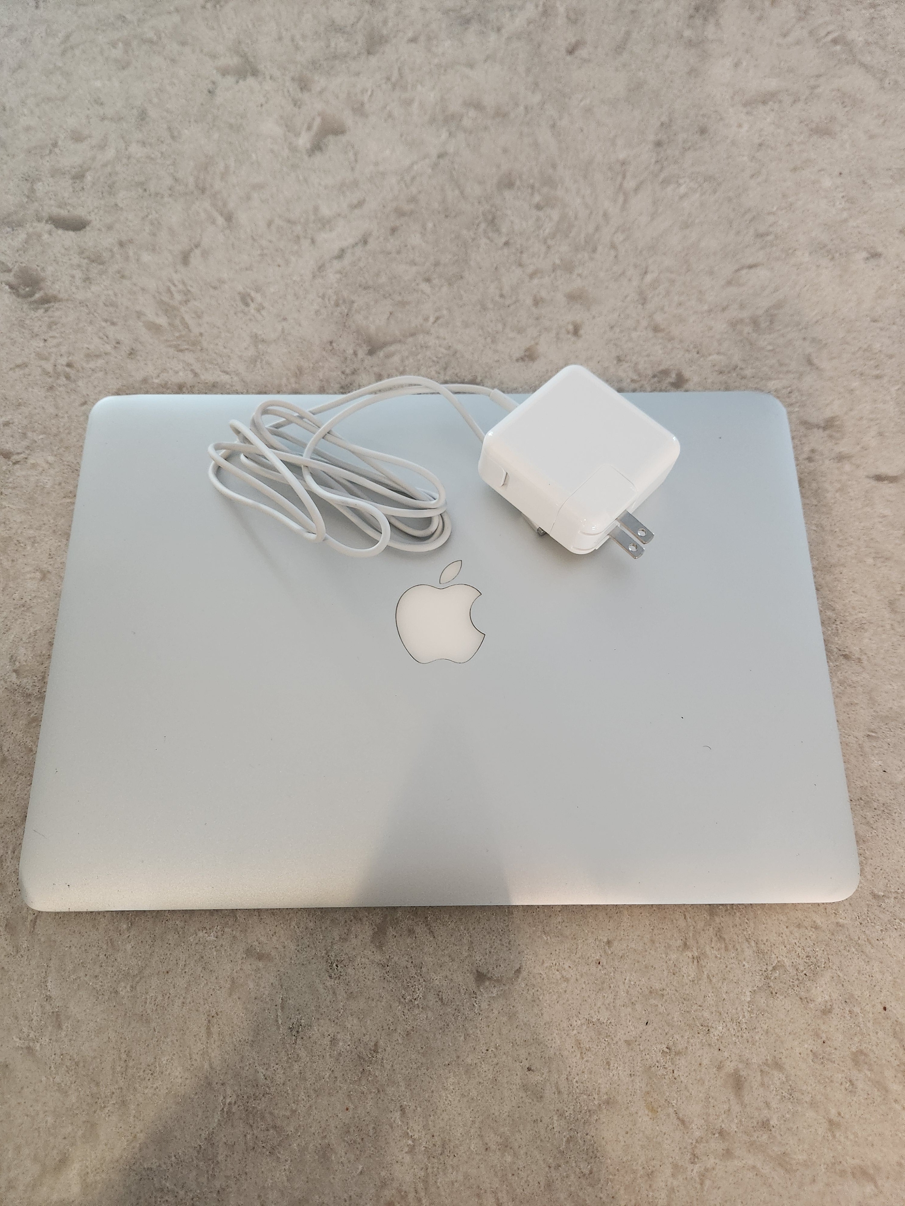 Apple MacBook Air Laptop – Silver – Pre-Owned