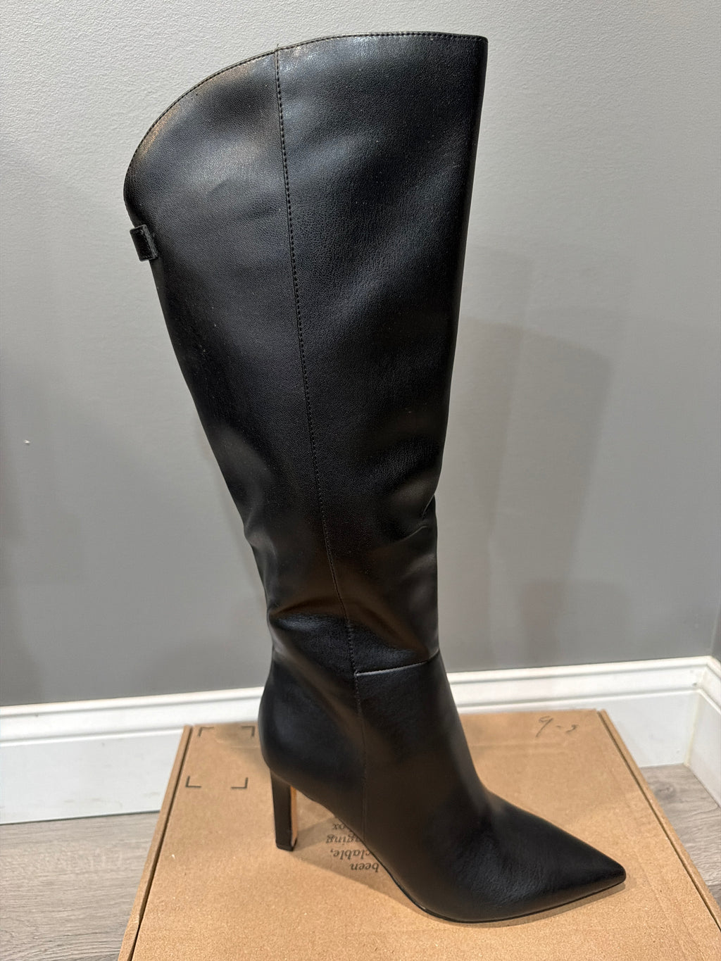 Women’s Black Pointed-Toe Knee-High Heeled Boots