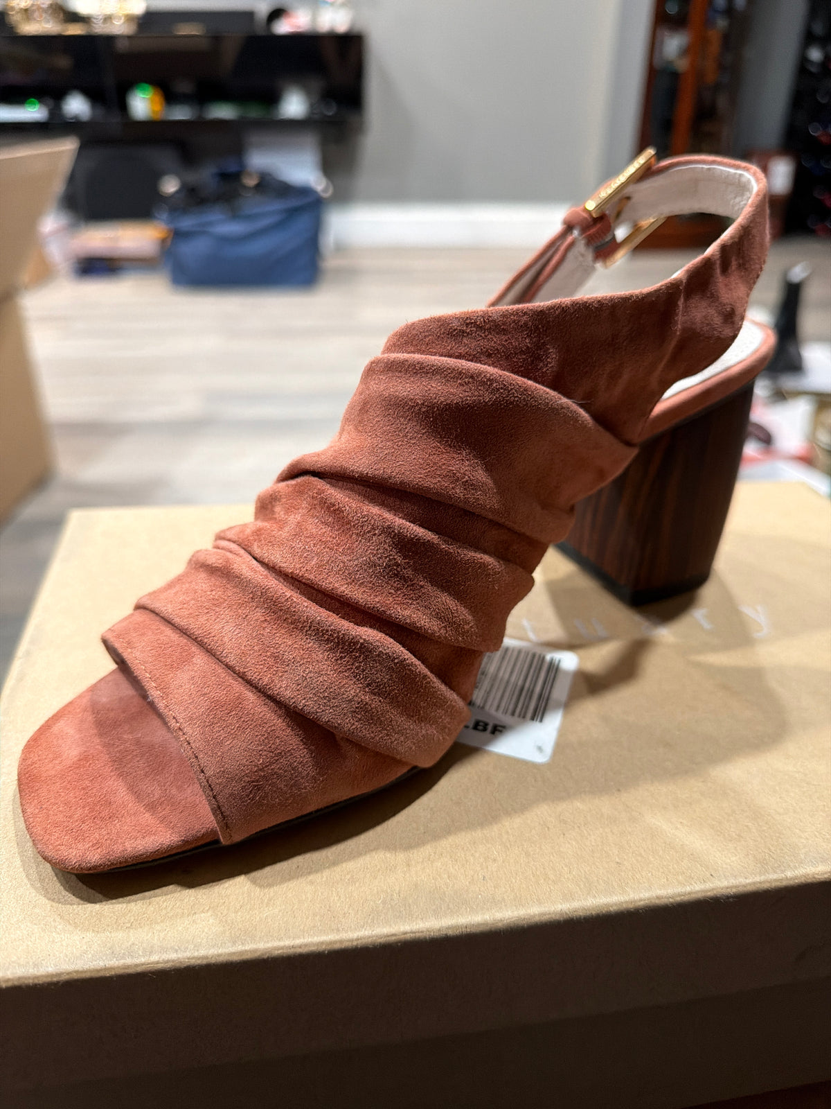Kelsi Dagger Revup Women’s Dusty Rose Suede Heels – Size 9