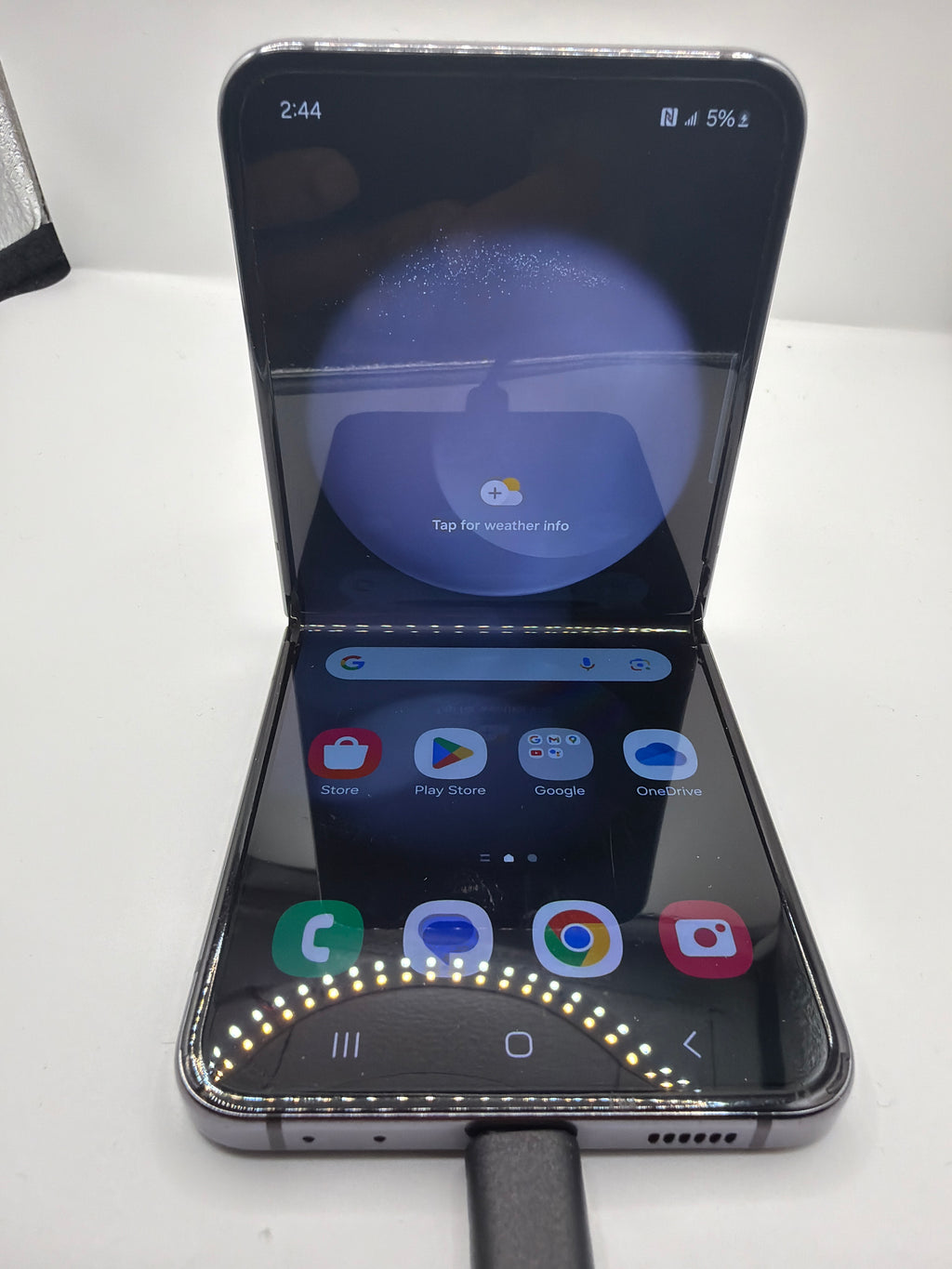 Samsung Galaxy Z Flip5 5G Foldable Smartphone – SM-F731U ATT LOCKED 256 gb 8gb