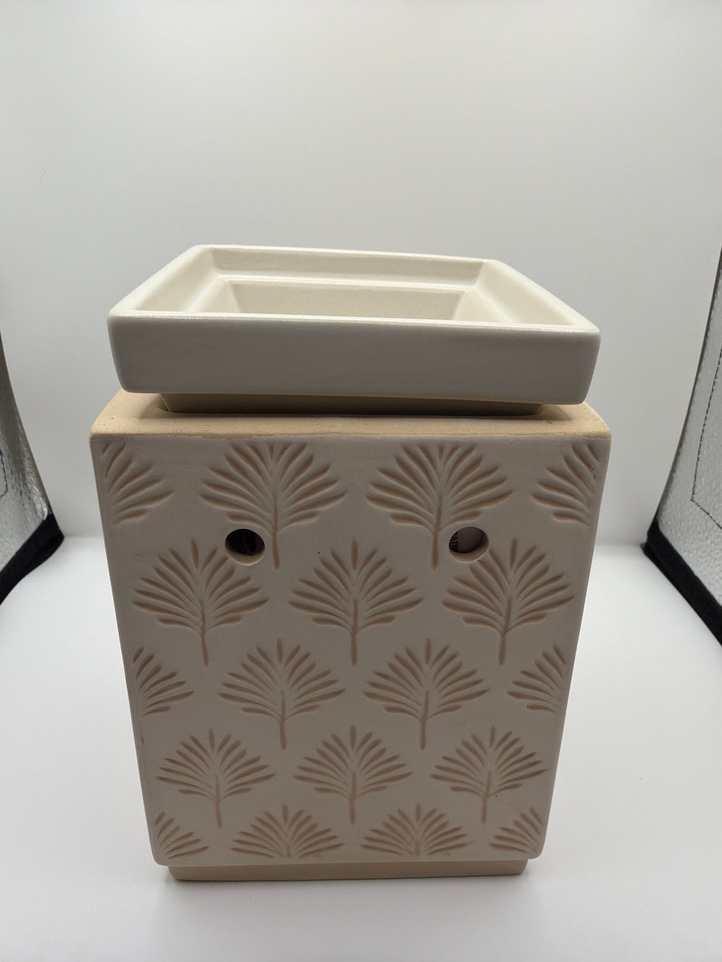 Debossed Pattern Wax Warmer