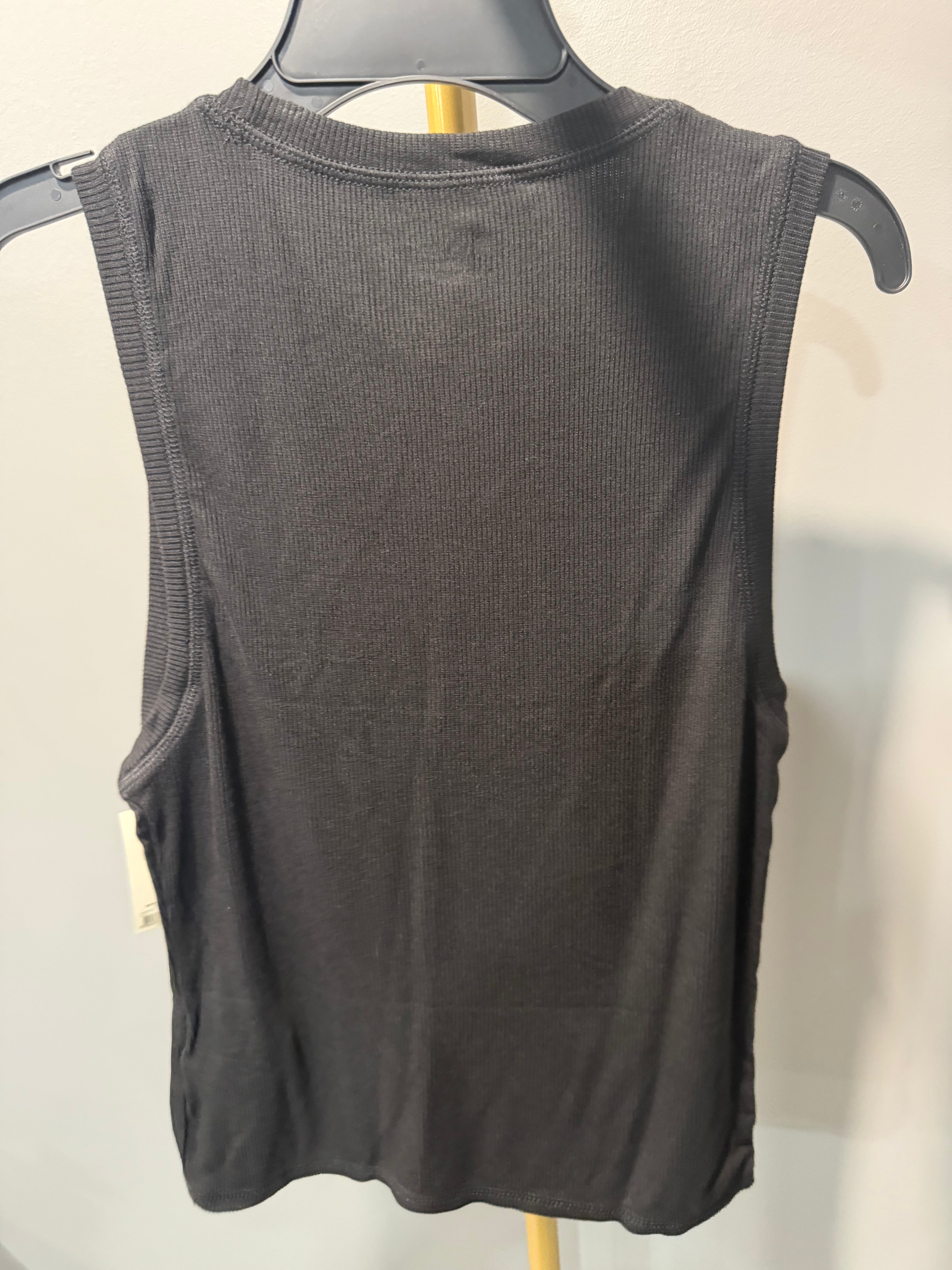 No Boundaries Women’s Black Ribbed Muscle Tank Top – Size Medium