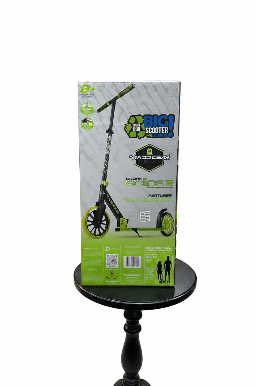 MADD GEAR URBAN COMMUTER SCOOTER
